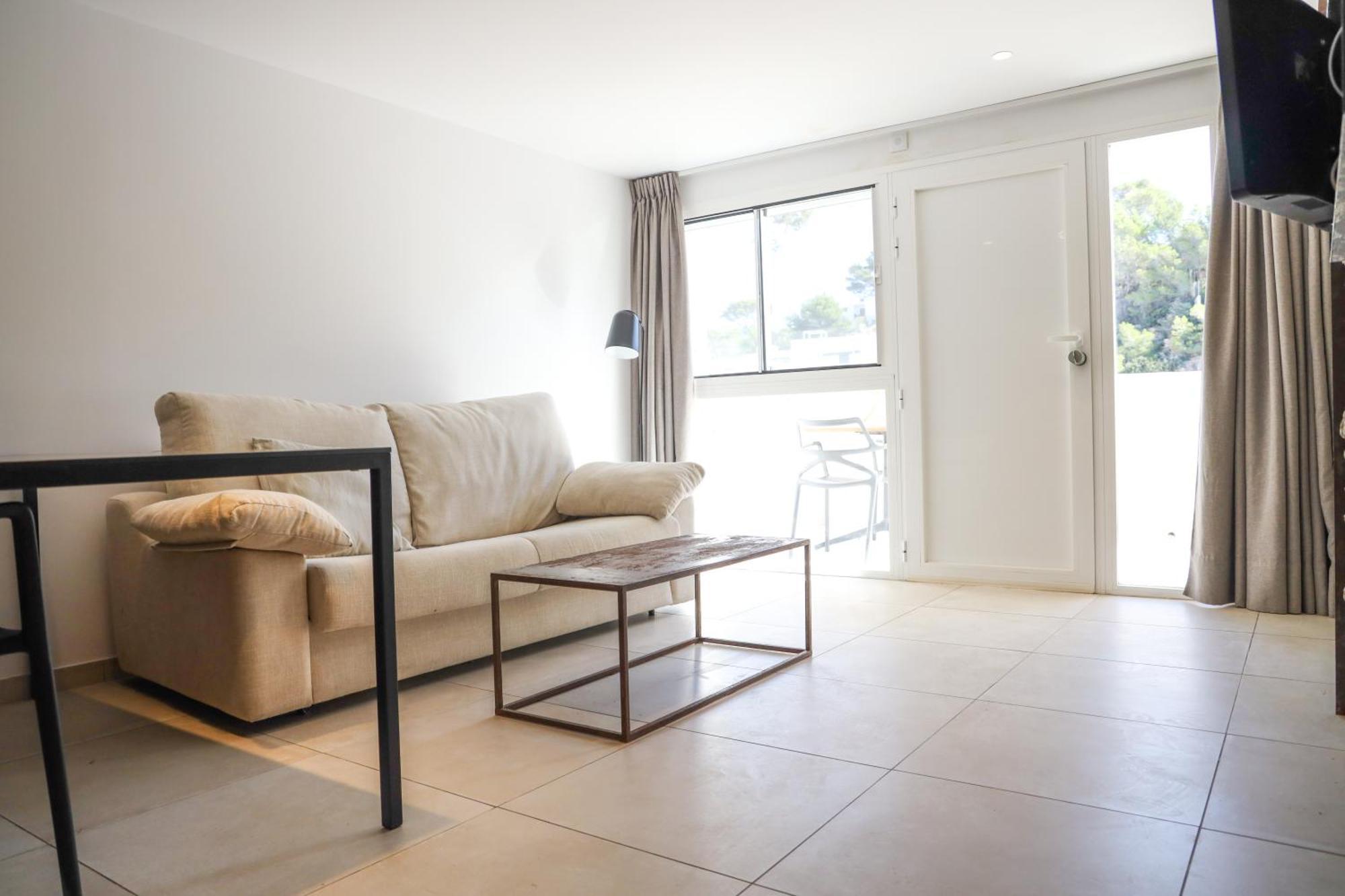 Cala Vadella Beachwalk Suites Номер фото