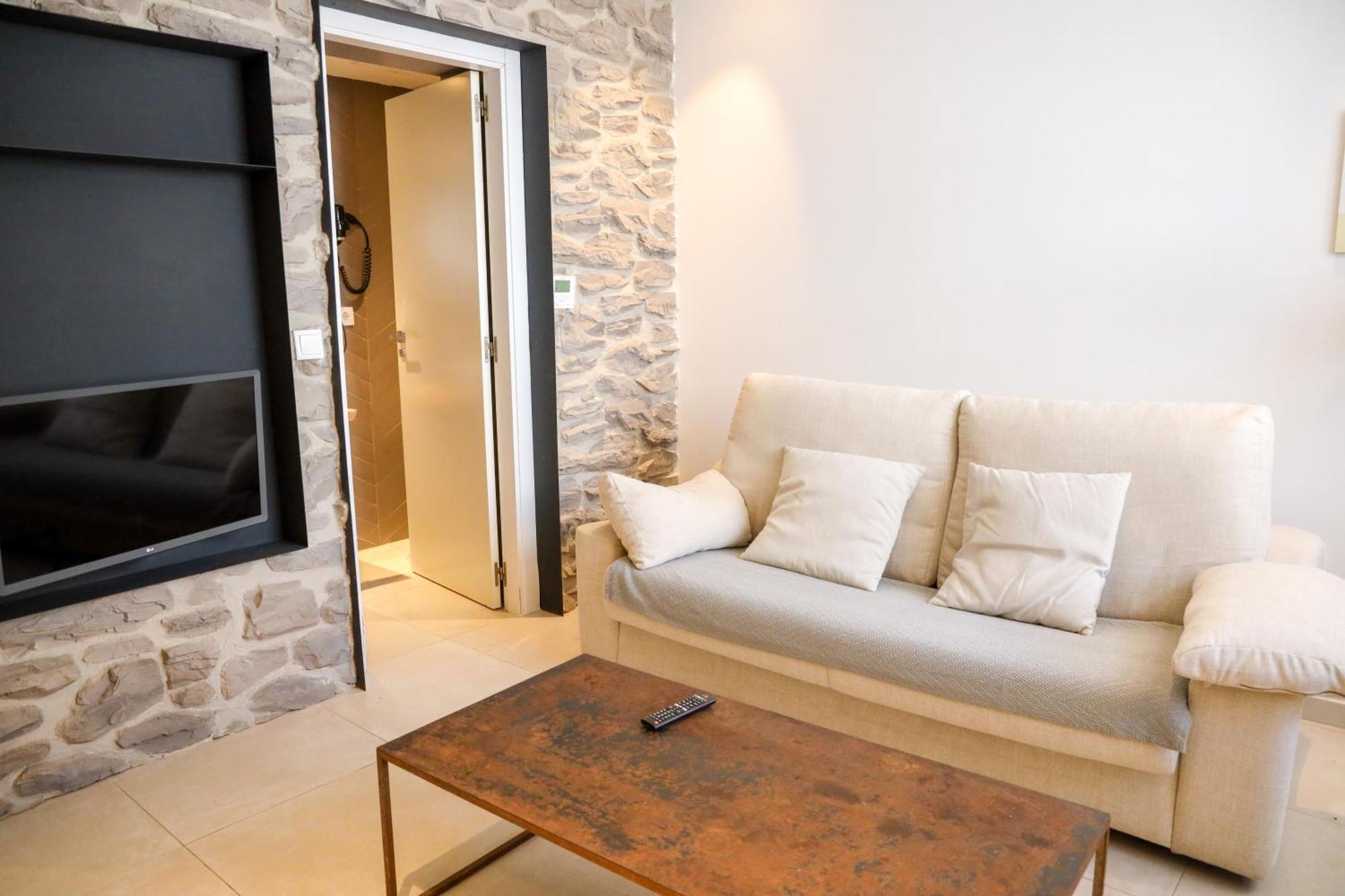 Cala Vadella Beachwalk Suites Екстер'єр фото