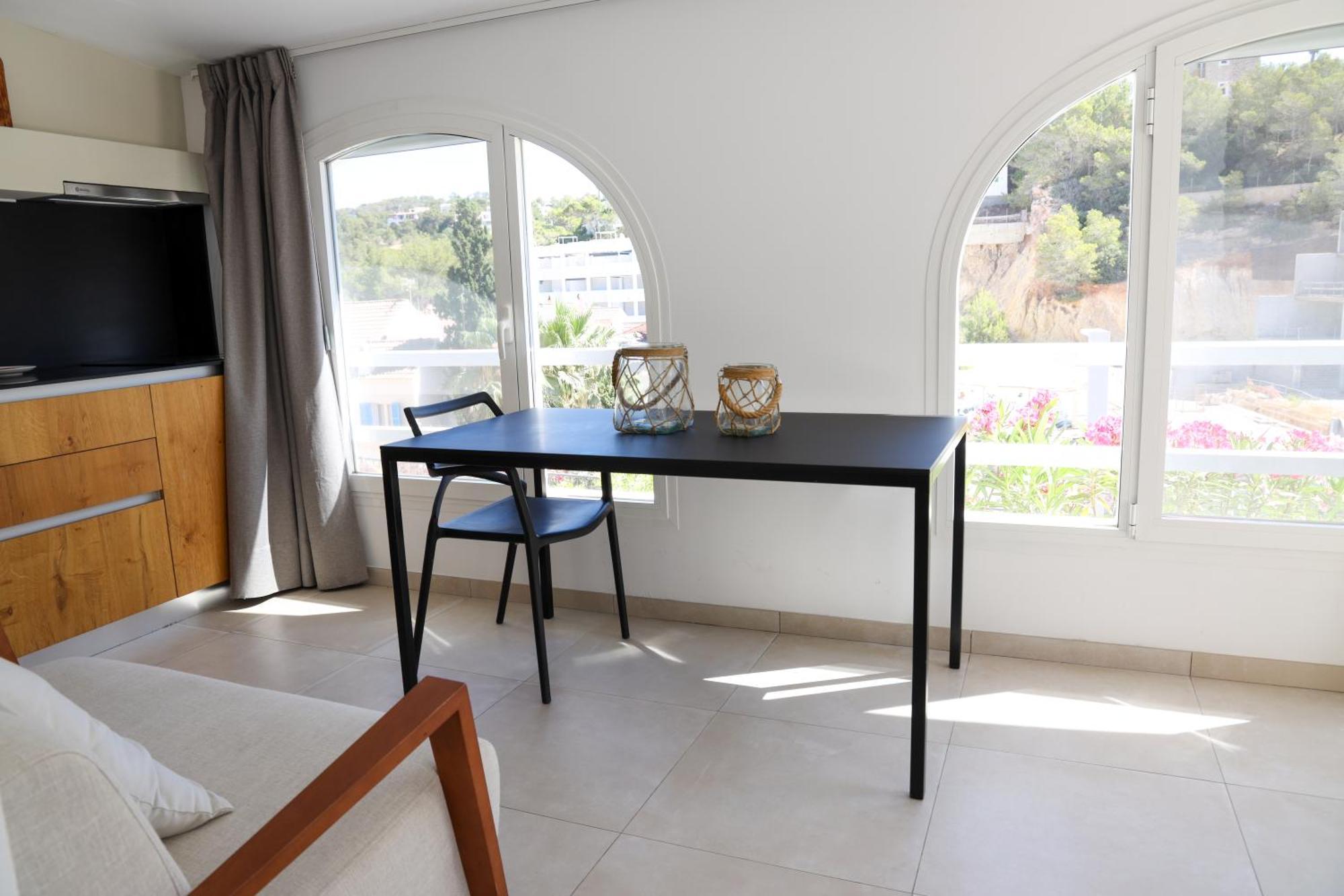 Cala Vadella Beachwalk Suites Номер фото